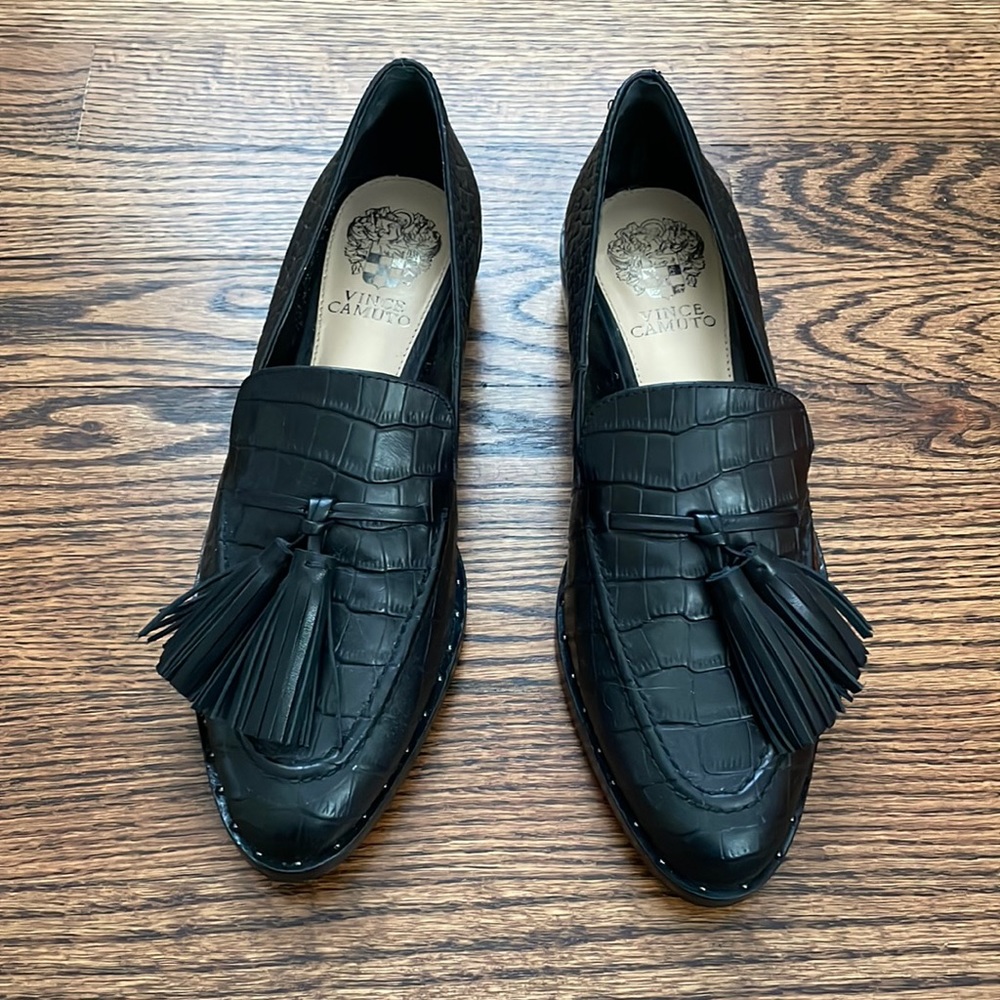 Vince Camuto black loafers size 6.5
